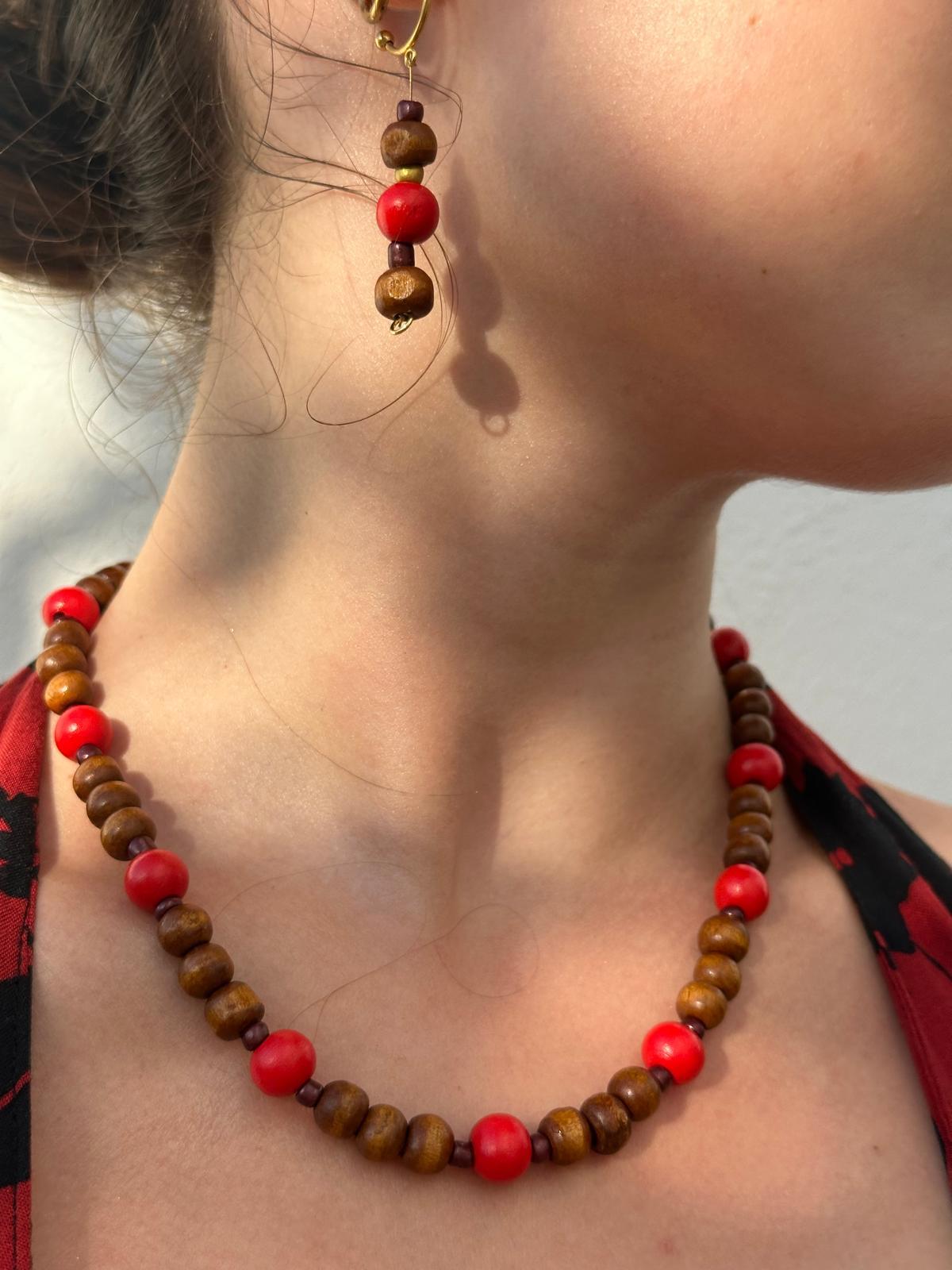 Conjunto rojo y marron Redisca